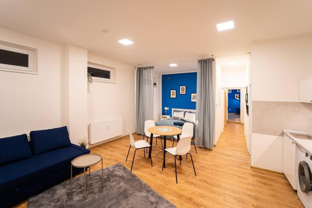 Sauna Apartment - Brno Bagian luar foto